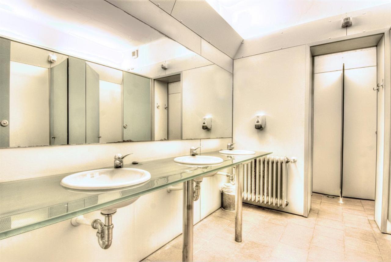 Хостел Mas Pages Sant Esteve De Guialbes Экстерьер фото